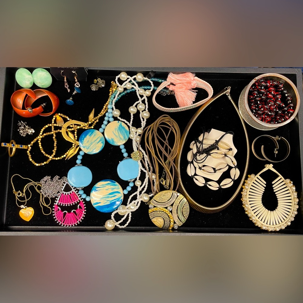 20 pieces jewelry resellers lot #210
